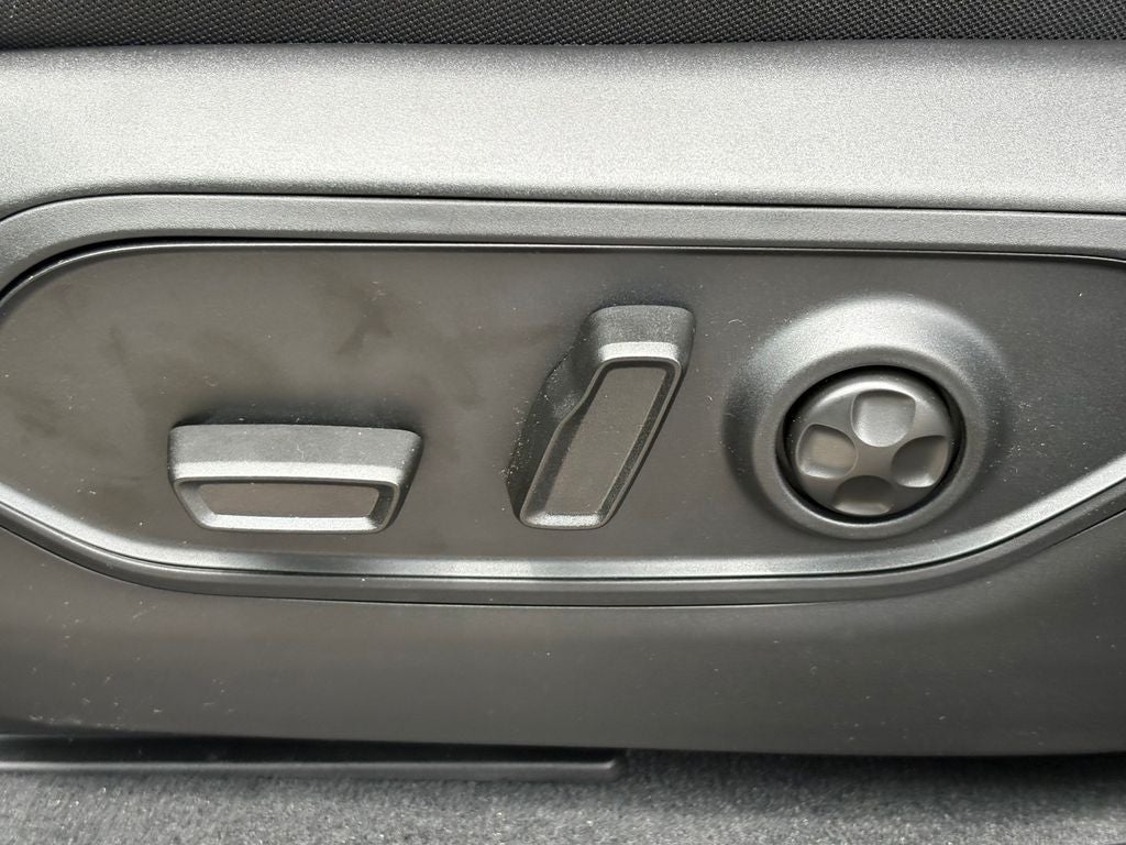 2026 Jeep Grand Cherokee GRAND CHEROKEE L LAREDO X 4X2