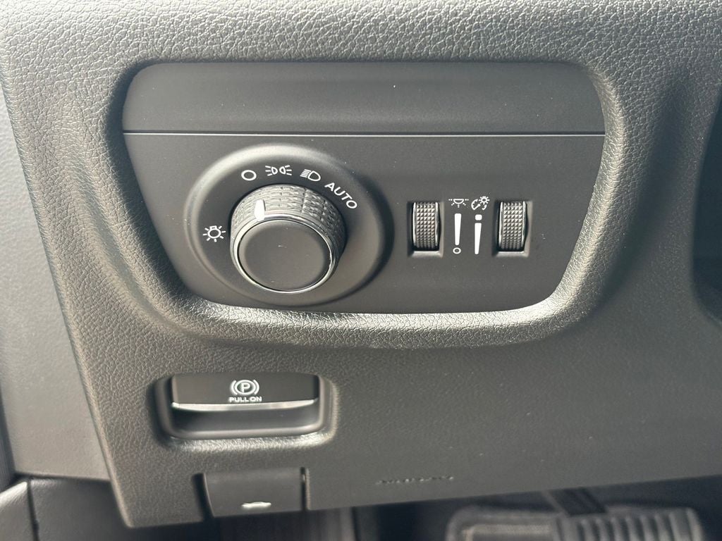 2026 Jeep Grand Cherokee GRAND CHEROKEE L LAREDO X 4X2
