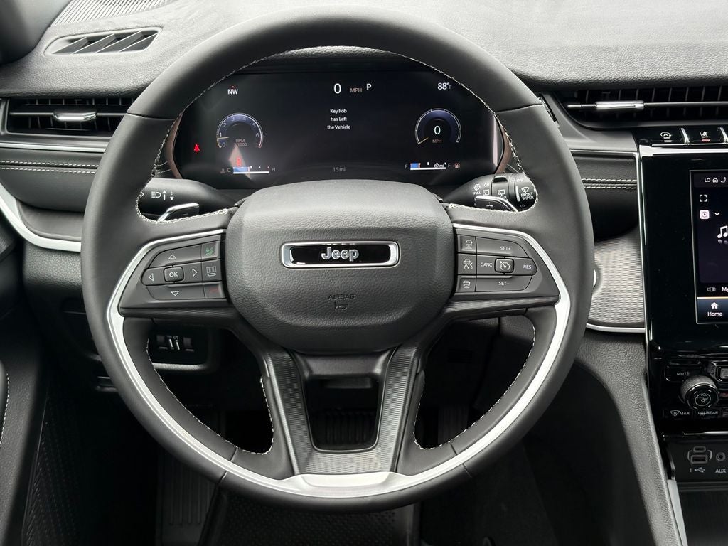 2026 Jeep Grand Cherokee GRAND CHEROKEE L LAREDO X 4X2