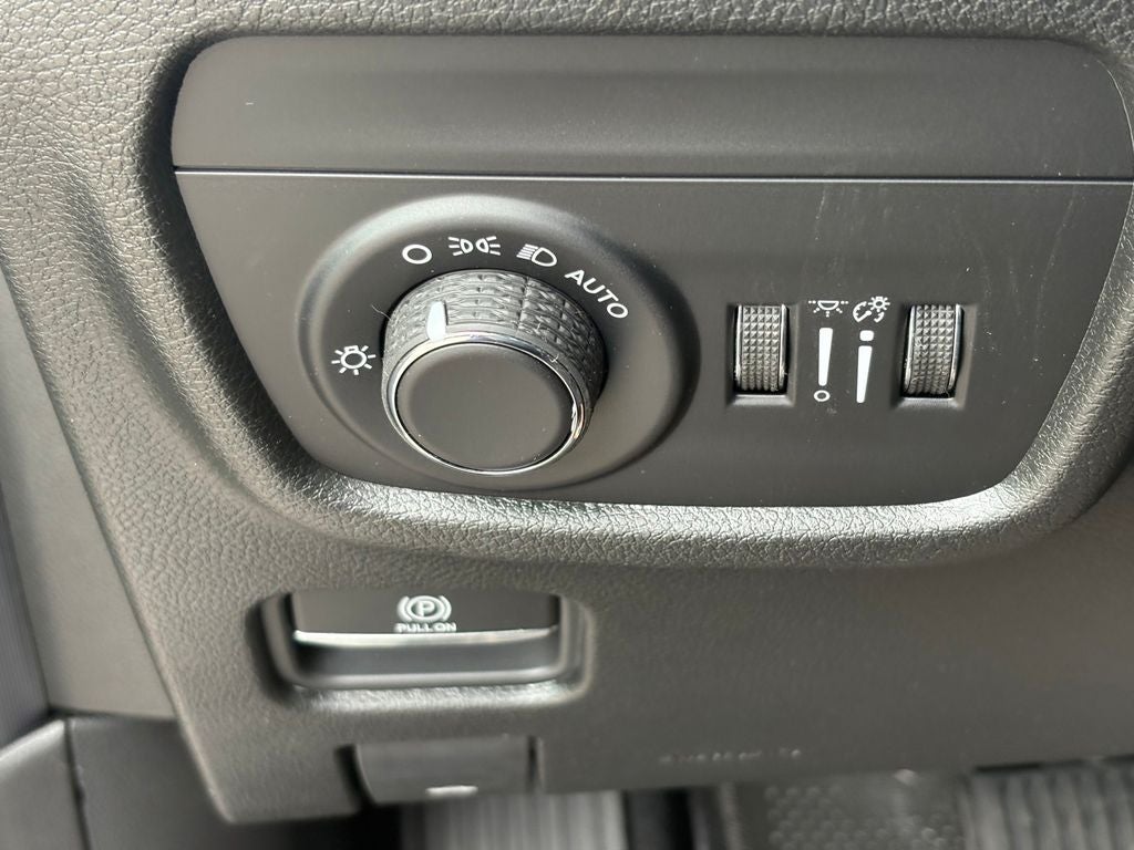 2026 Jeep Grand Cherokee GRAND CHEROKEE L LAREDO X 4X2