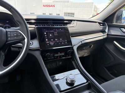 2023 Jeep Grand Cherokee L Laredo 4x2
