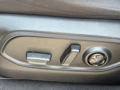2023 Jeep Grand Cherokee L Laredo 4x2