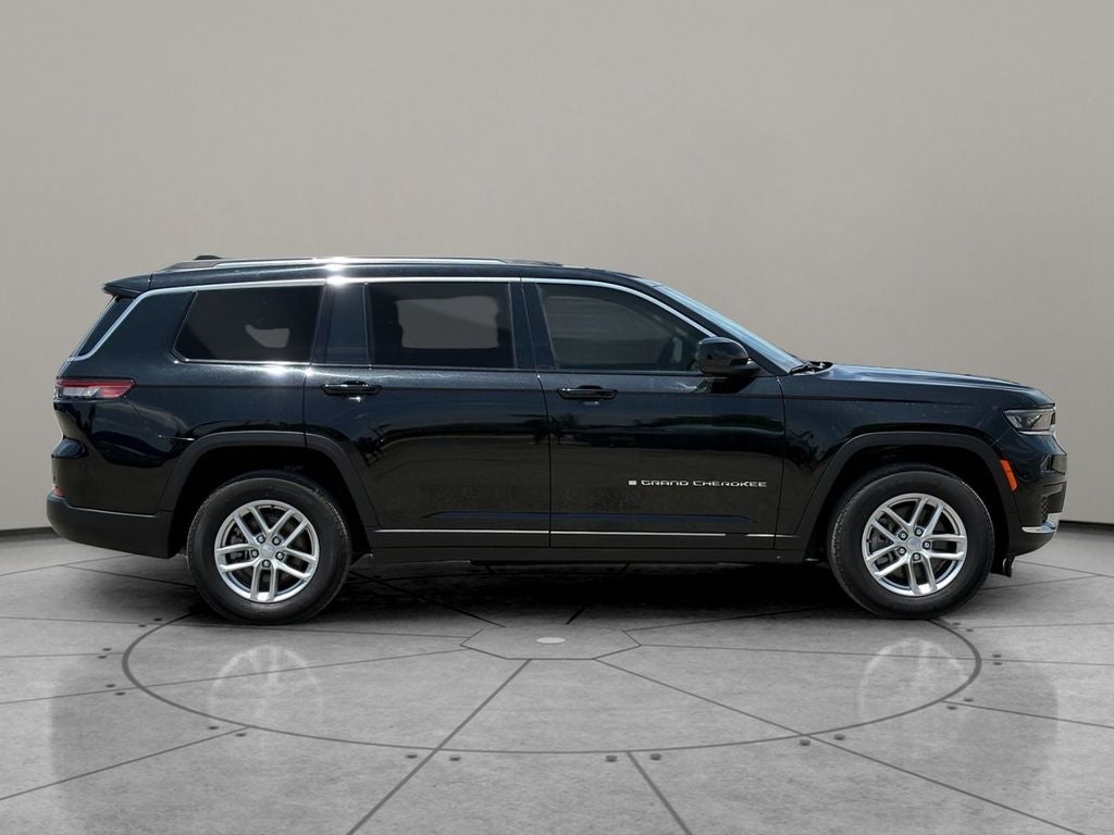 2023 Jeep Grand Cherokee L Laredo 4x2