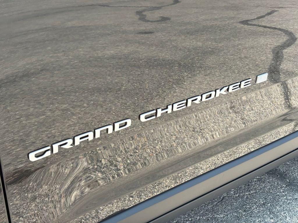 2026 Jeep Grand Cherokee GRAND CHEROKEE L LAREDO 4X2
