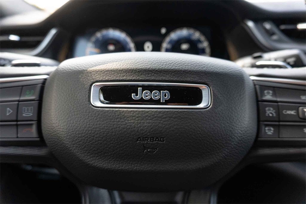 2025 Jeep Grand Cherokee GRAND CHEROKEE L LAREDO X 4X2