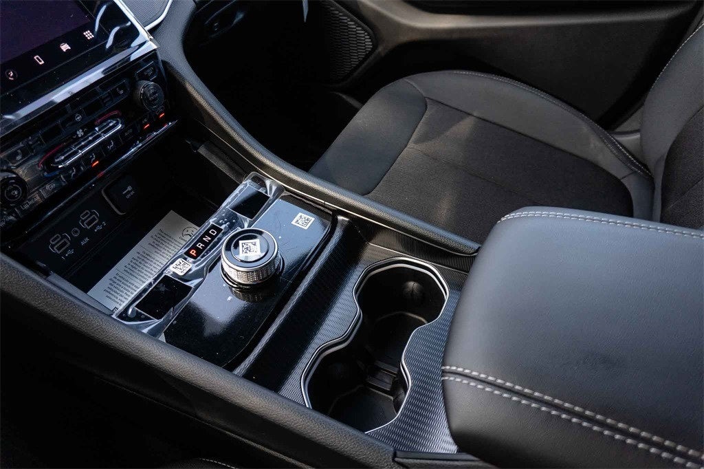 2025 Jeep Grand Cherokee GRAND CHEROKEE L LAREDO X 4X2