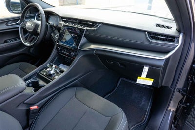 2025 Jeep Grand Cherokee GRAND CHEROKEE L LAREDO X 4X2