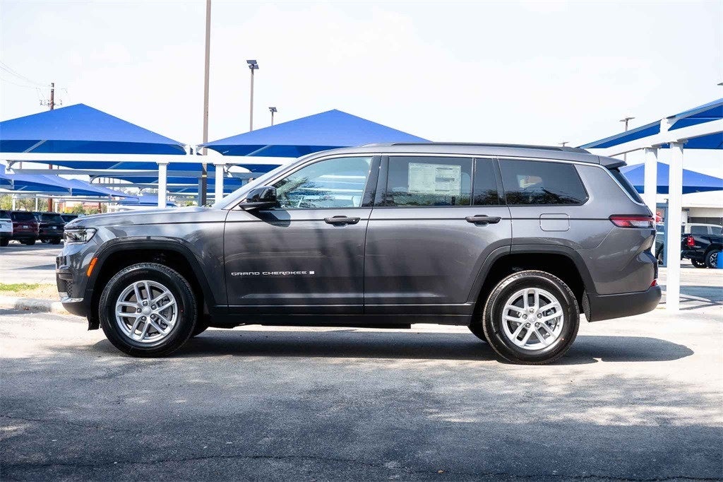 2025 Jeep Grand Cherokee GRAND CHEROKEE L LAREDO X 4X2