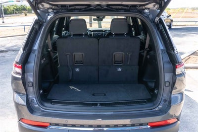 2025 Jeep Grand Cherokee GRAND CHEROKEE L LAREDO X 4X2