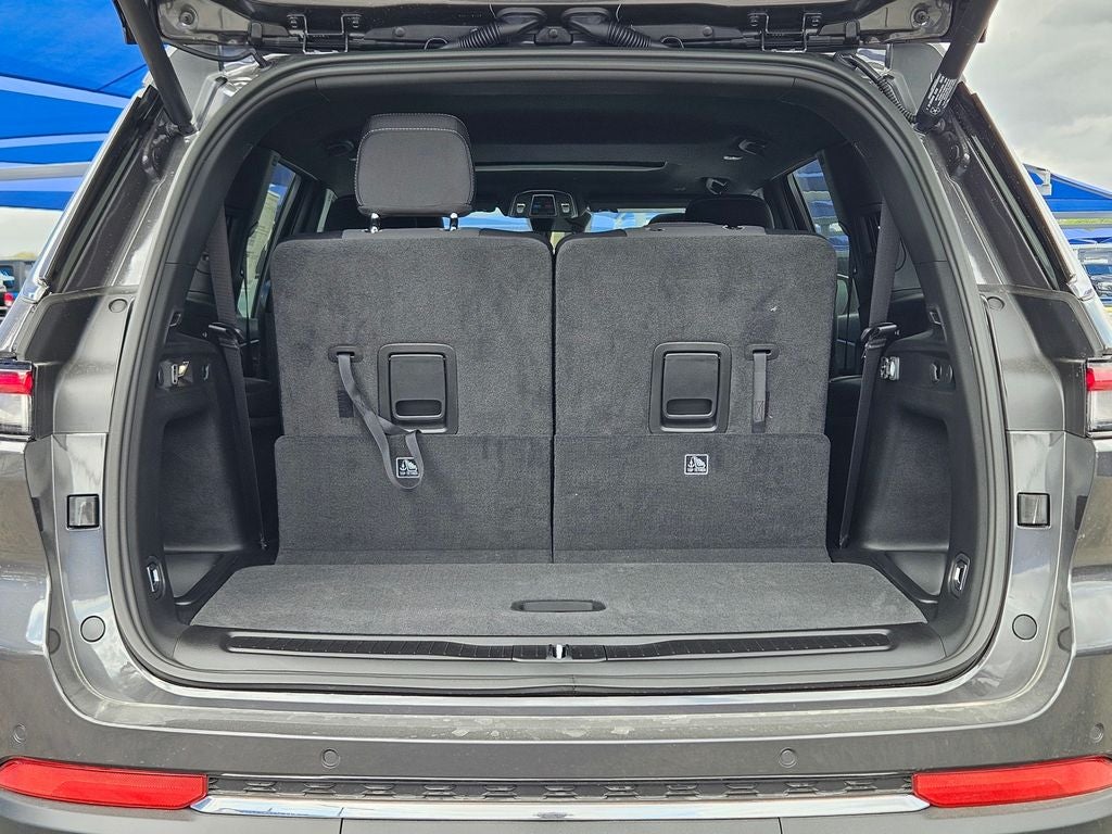 2026 Jeep Grand Cherokee GRAND CHEROKEE L LAREDO X 4X2