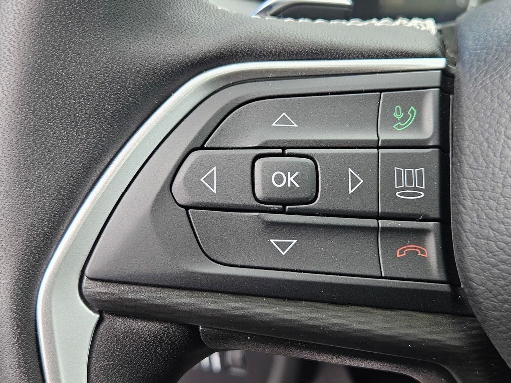 2026 Jeep Grand Cherokee GRAND CHEROKEE L LAREDO X 4X2