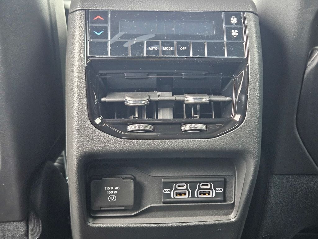 2026 Jeep Grand Cherokee GRAND CHEROKEE L LAREDO X 4X2