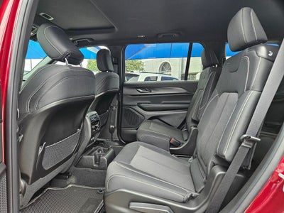 2026 Jeep Grand Cherokee GRAND CHEROKEE L LAREDO X 4X2