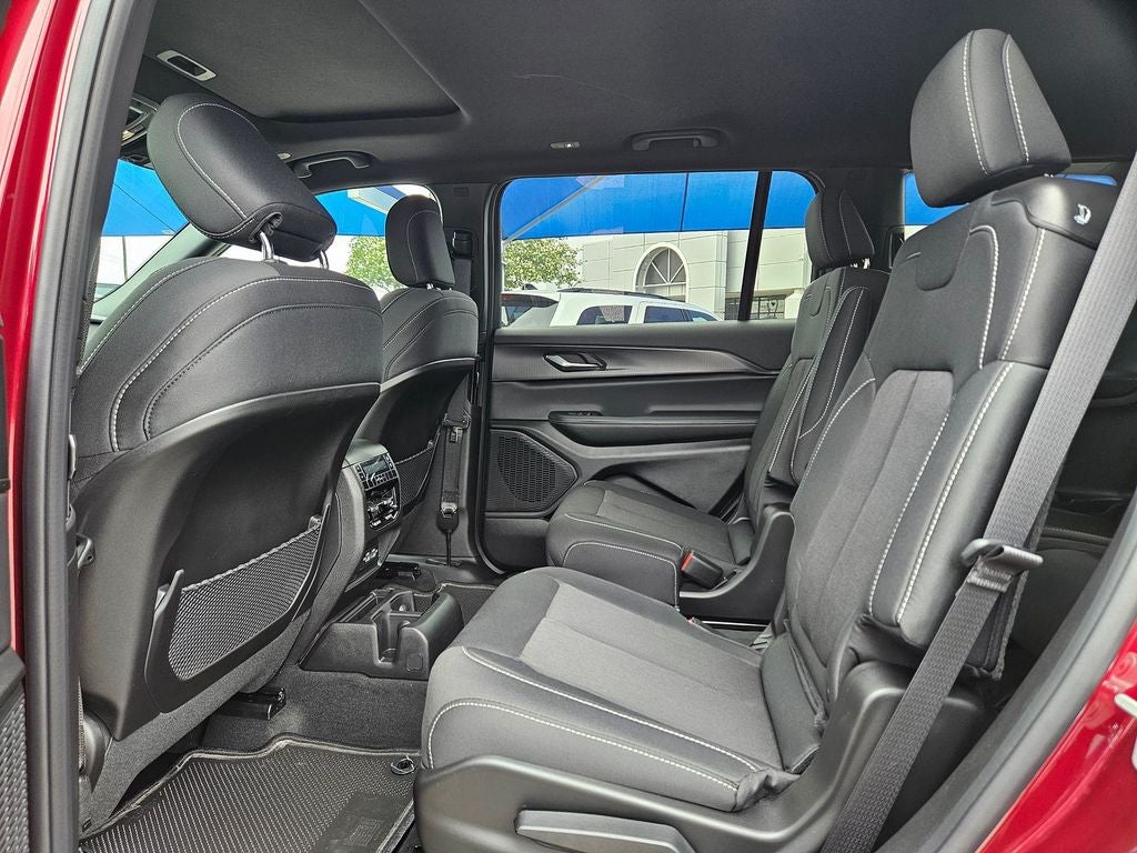 2026 Jeep Grand Cherokee GRAND CHEROKEE L LAREDO X 4X2