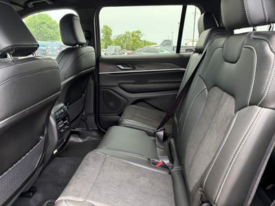 2026 Jeep Grand Cherokee GRAND CHEROKEE L LAREDO ALTITUDE 4X2