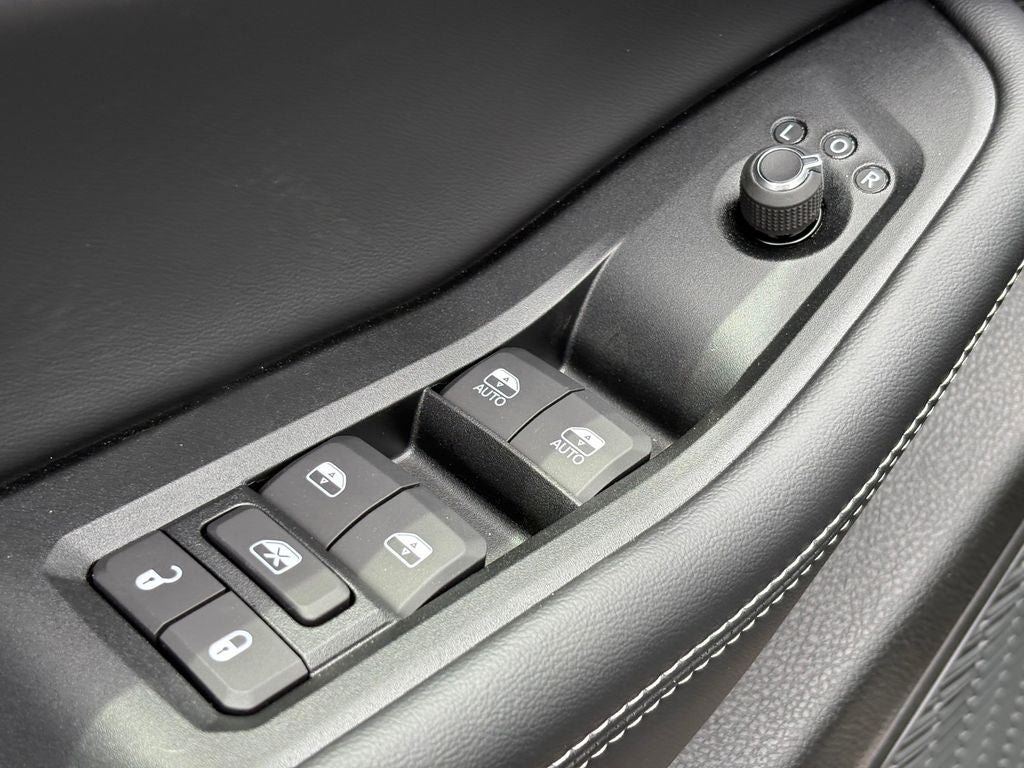 2026 Jeep Grand Cherokee GRAND CHEROKEE L LAREDO ALTITUDE 4X2