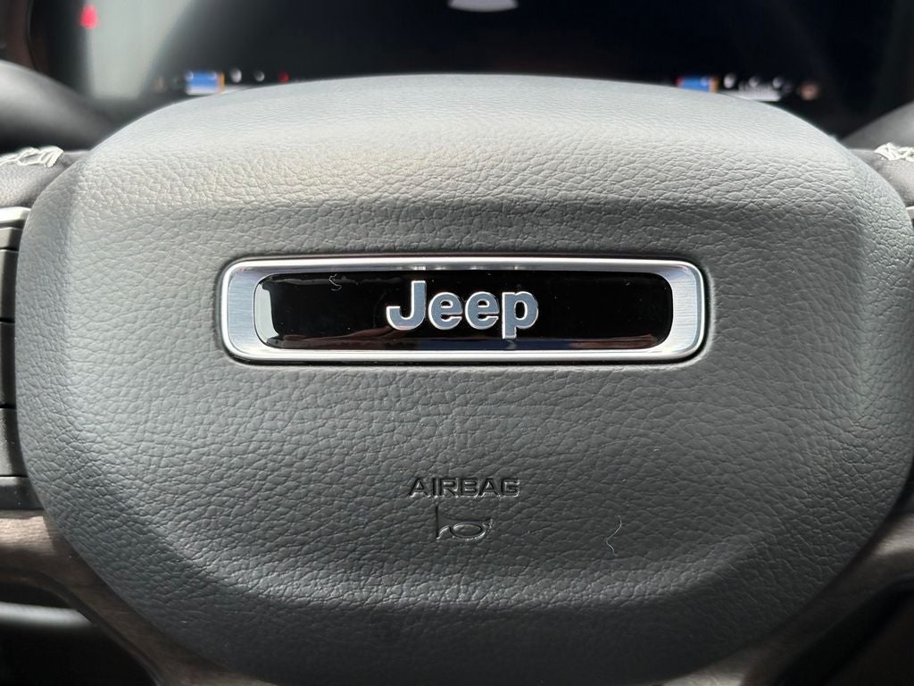 2026 Jeep Grand Cherokee GRAND CHEROKEE L LAREDO ALTITUDE 4X2