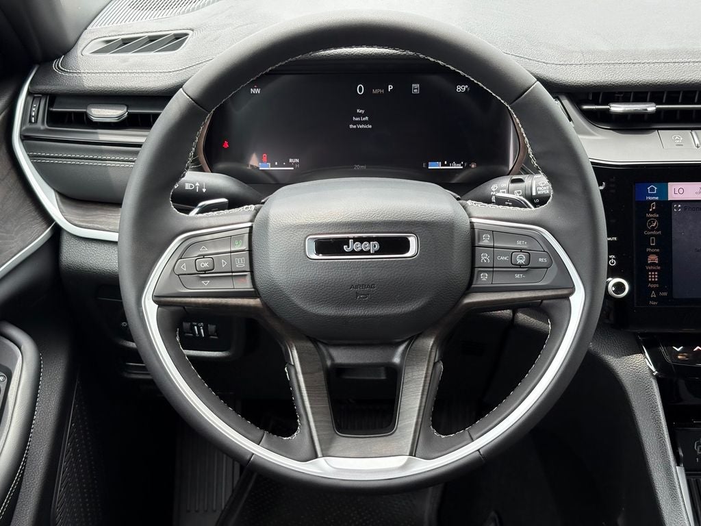 2026 Jeep Grand Cherokee GRAND CHEROKEE L LAREDO ALTITUDE 4X2