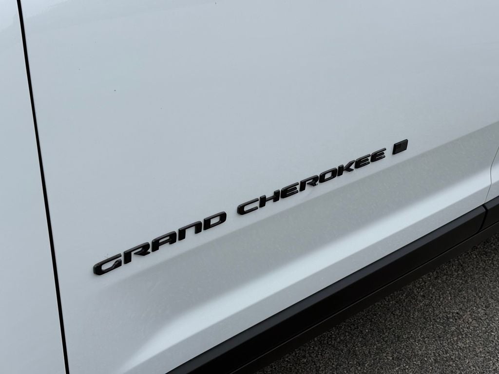 2026 Jeep Grand Cherokee GRAND CHEROKEE L LAREDO ALTITUDE 4X2
