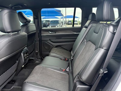 2026 Jeep Grand Cherokee GRAND CHEROKEE L LAREDO ALTITUDE 4X2