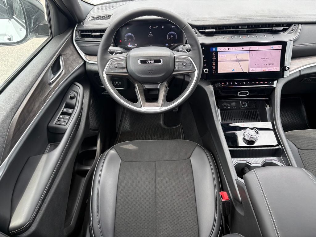 2026 Jeep Grand Cherokee GRAND CHEROKEE L LAREDO ALTITUDE 4X2