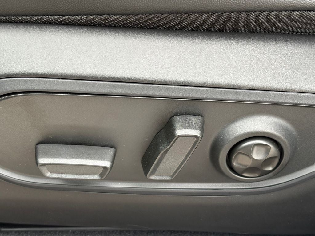 2026 Jeep Grand Cherokee GRAND CHEROKEE L LAREDO ALTITUDE 4X2