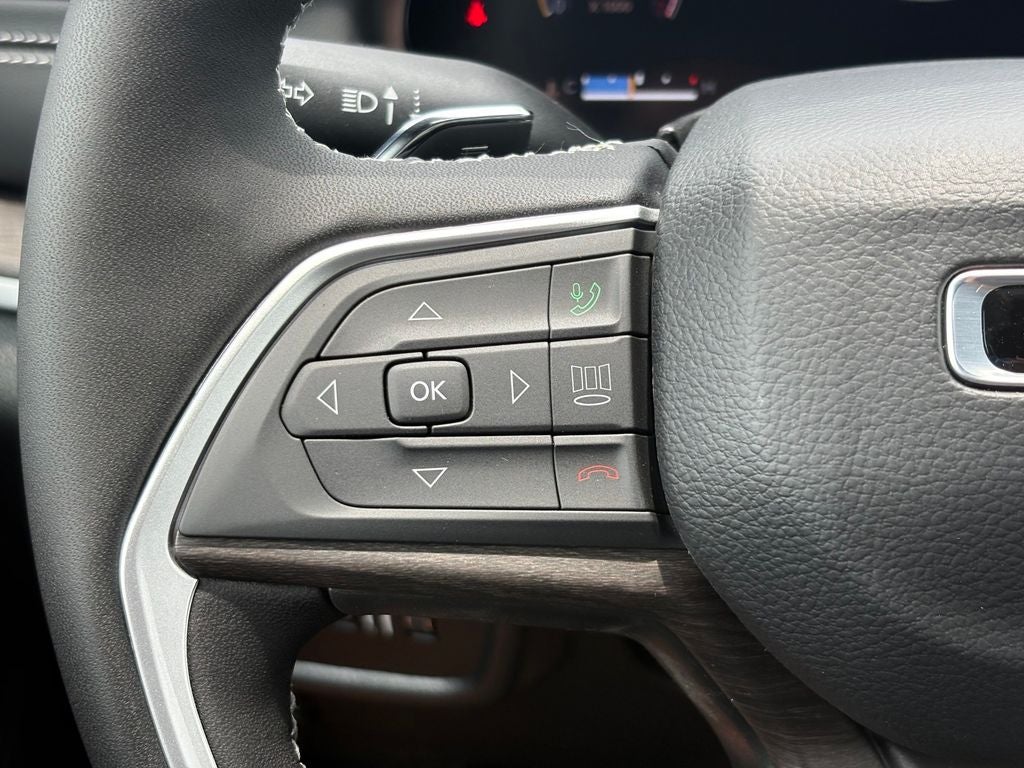 2026 Jeep Grand Cherokee GRAND CHEROKEE L LAREDO ALTITUDE 4X2