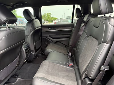 2026 Jeep Grand Cherokee GRAND CHEROKEE L LAREDO ALTITUDE 4X2