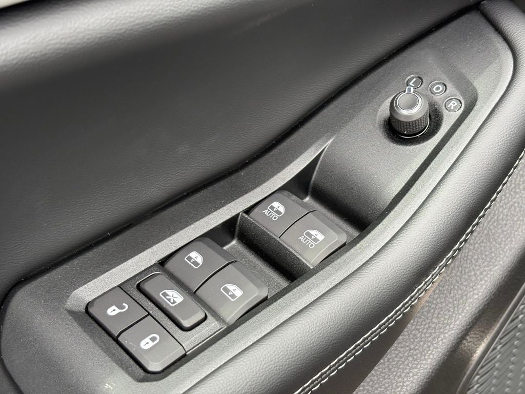 2026 Jeep Grand Cherokee GRAND CHEROKEE L LAREDO ALTITUDE 4X2