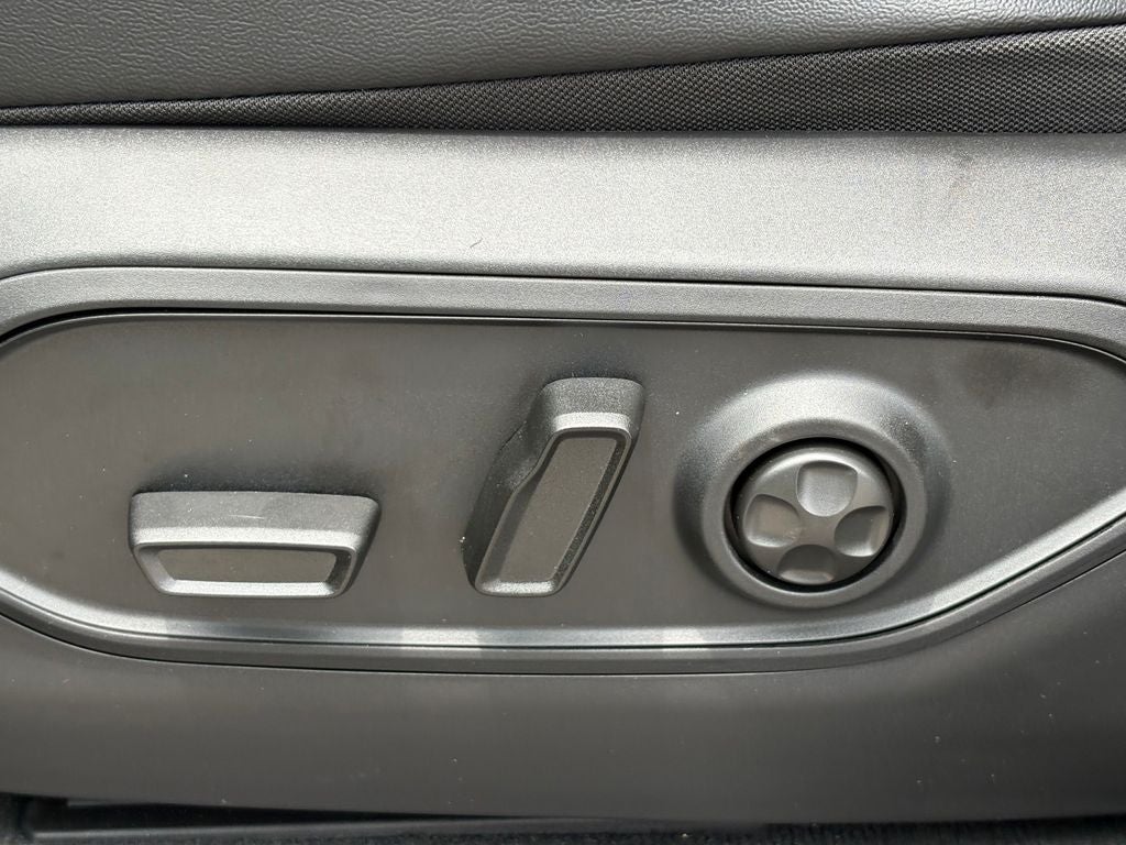 2026 Jeep Grand Cherokee GRAND CHEROKEE L LAREDO ALTITUDE 4X2