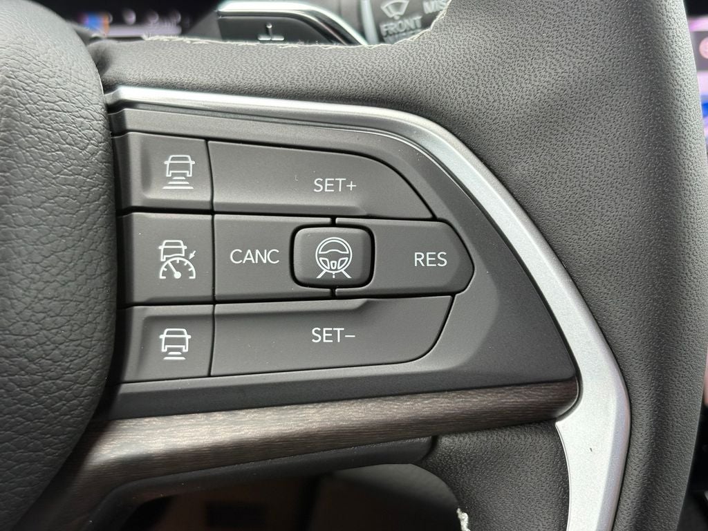 2026 Jeep Grand Cherokee GRAND CHEROKEE L LAREDO ALTITUDE 4X2