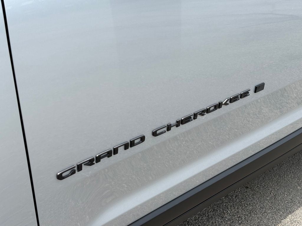 2026 Jeep Grand Cherokee GRAND CHEROKEE L LAREDO ALTITUDE 4X2