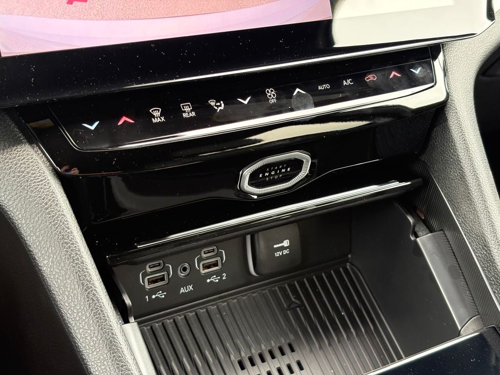 2026 Jeep Grand Cherokee GRAND CHEROKEE L LAREDO ALTITUDE 4X2