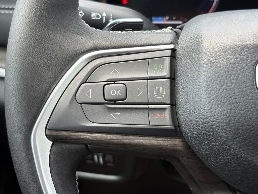 2026 Jeep Grand Cherokee GRAND CHEROKEE L LAREDO ALTITUDE 4X2