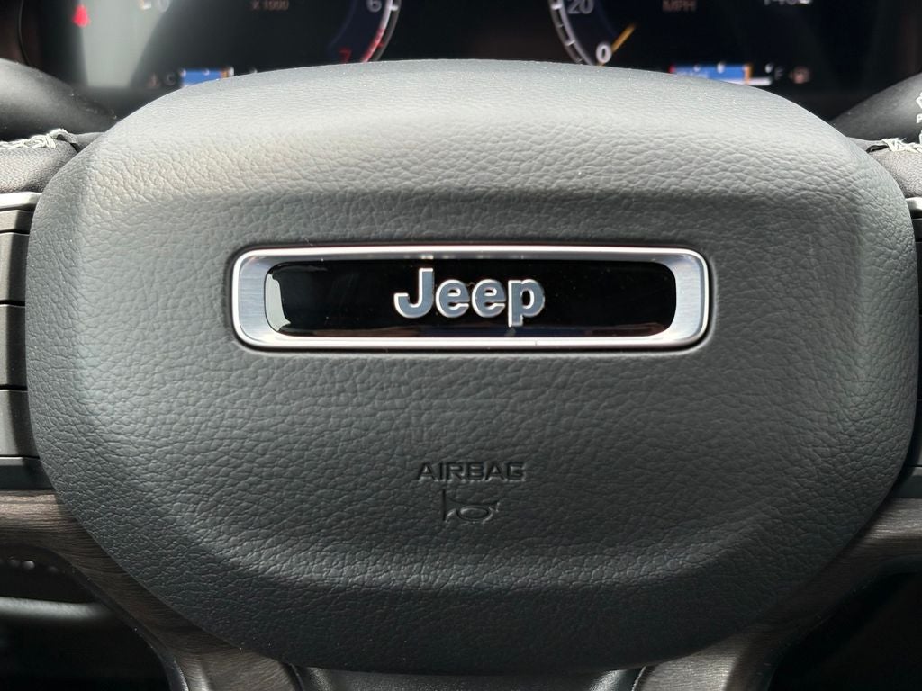 2026 Jeep Grand Cherokee GRAND CHEROKEE L LAREDO ALTITUDE 4X2