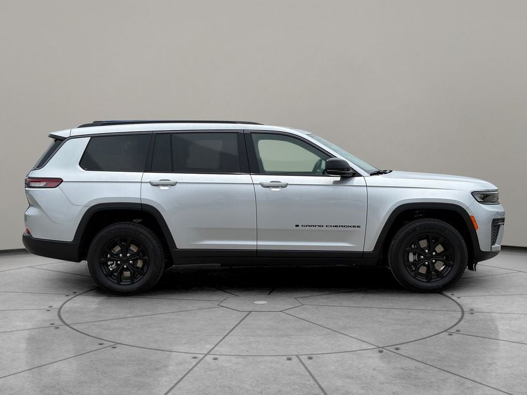 2026 Jeep Grand Cherokee GRAND CHEROKEE L LAREDO ALTITUDE 4X2