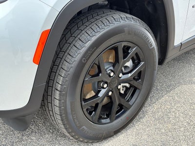 2026 Jeep Grand Cherokee GRAND CHEROKEE L LAREDO ALTITUDE 4X2