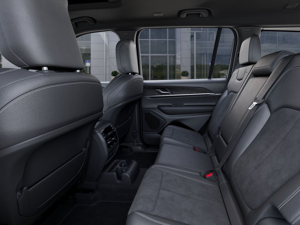 2026 Jeep Grand Cherokee GRAND CHEROKEE L LAREDO ALTITUDE 4X2
