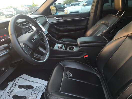 2024 Jeep Grand Cherokee L Limited 4x2