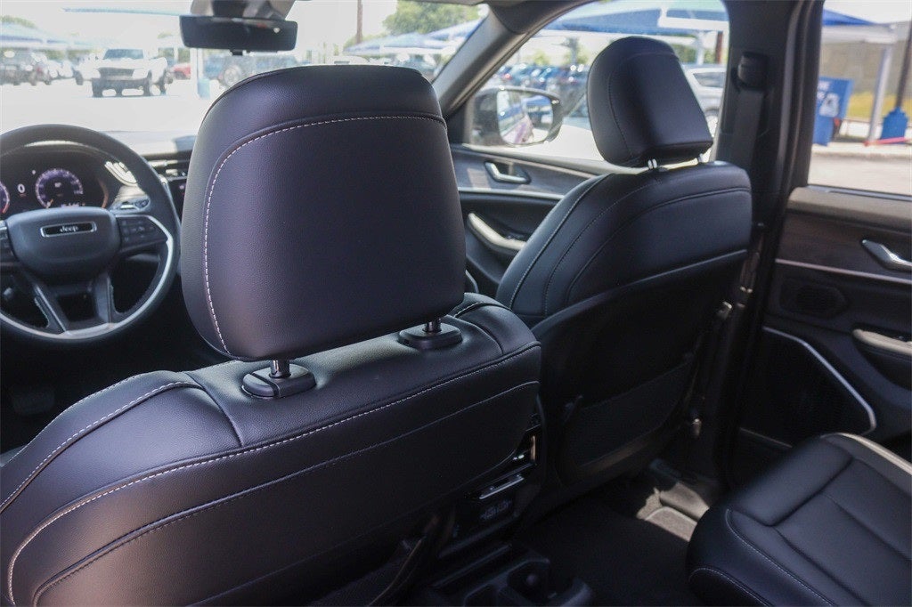 2025 Jeep Grand Cherokee GRAND CHEROKEE L LIMITED 4X2