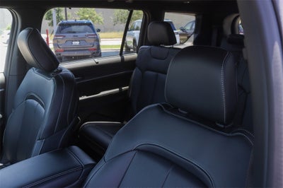 2025 Jeep Grand Cherokee GRAND CHEROKEE L LIMITED 4X2