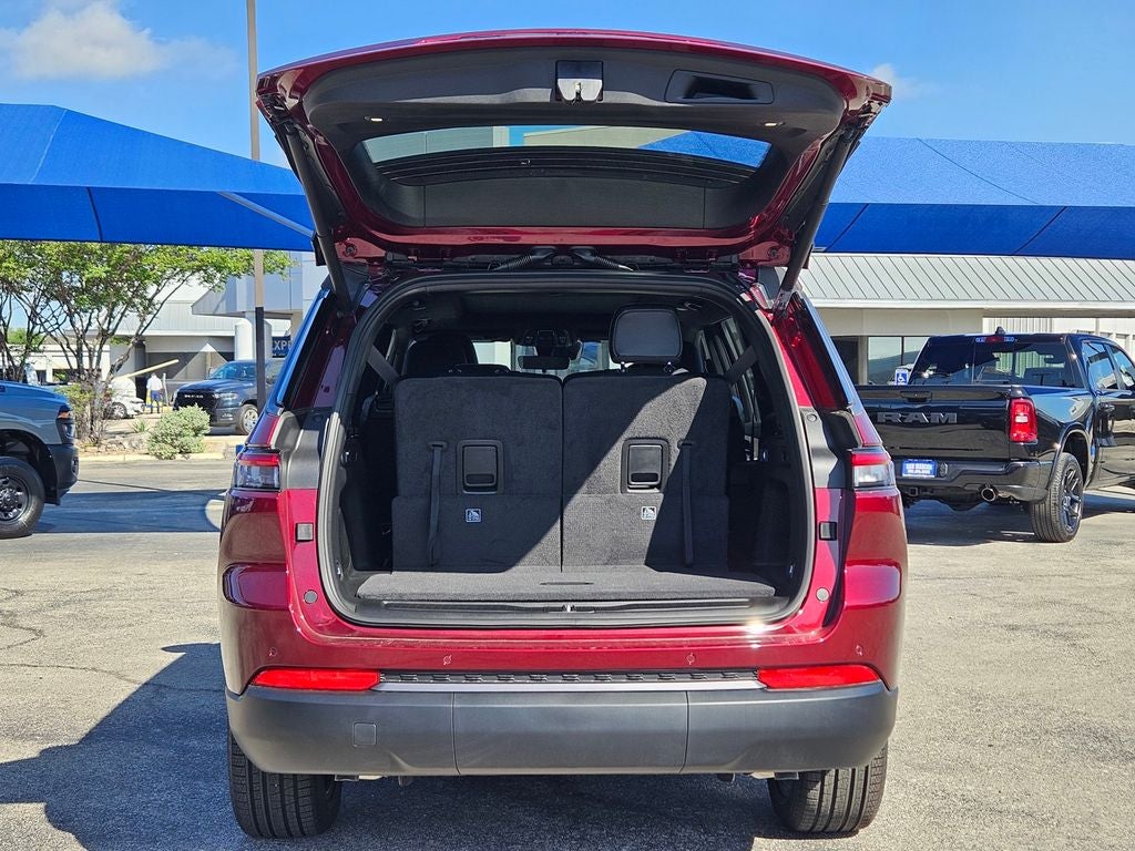 2026 Jeep Grand Cherokee GRAND CHEROKEE L LIMITED 4X2