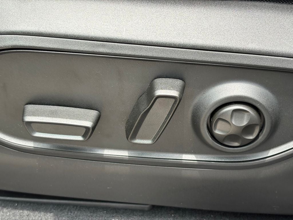 2026 Jeep Grand Cherokee GRAND CHEROKEE L LIMITED 4X2