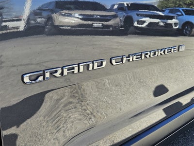 2022 Jeep Grand Cherokee L Laredo 4x4