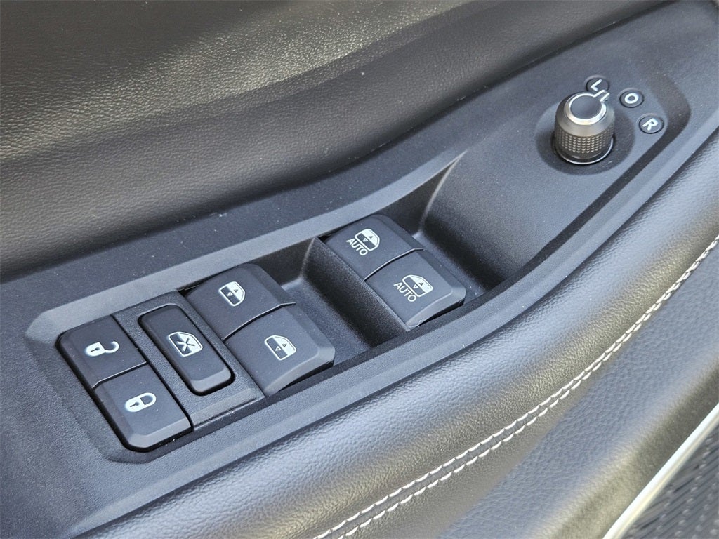 2022 Jeep Grand Cherokee L Laredo 4x4