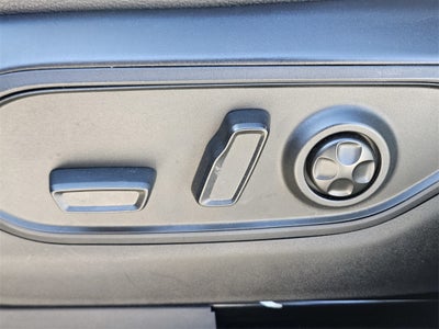 2022 Jeep Grand Cherokee L Laredo 4x4