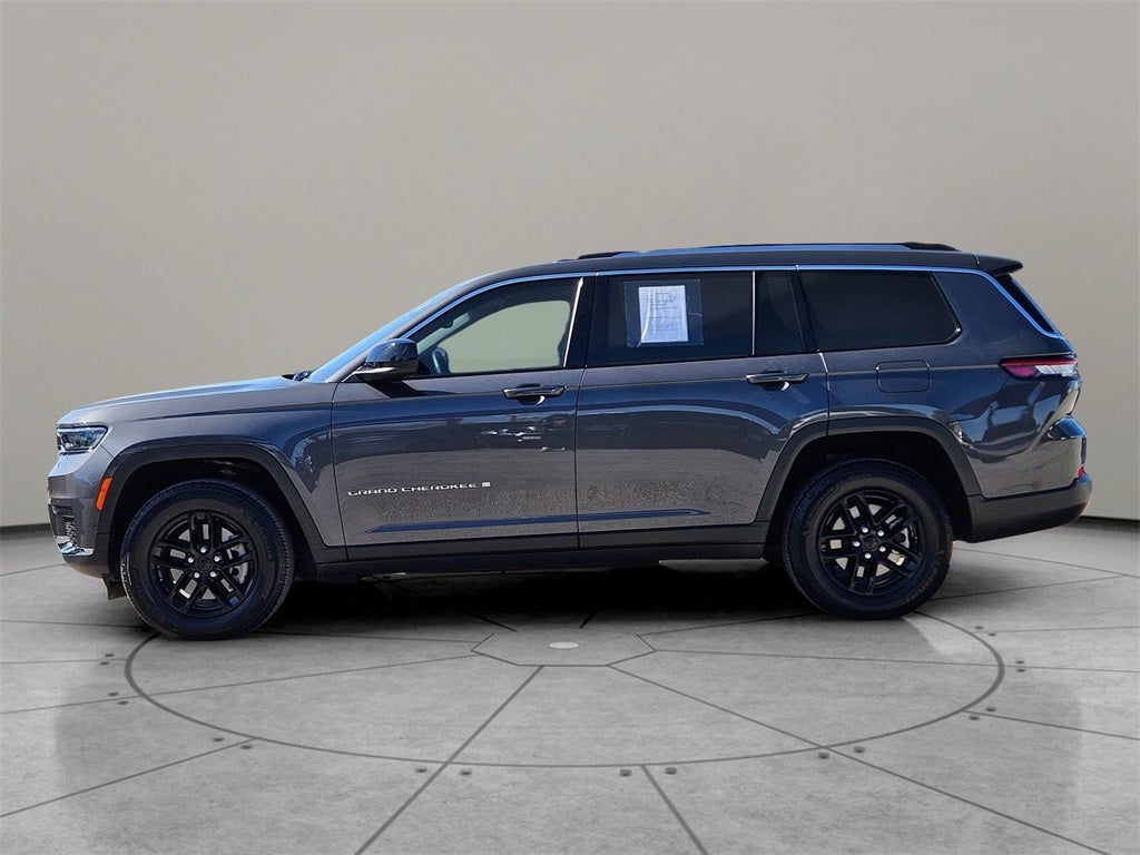 2022 Jeep Grand Cherokee L Laredo 4x4