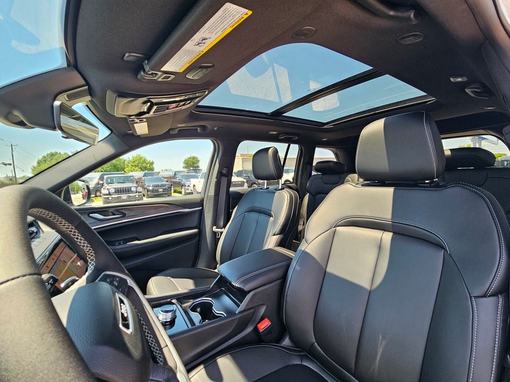 2026 Jeep Grand Cherokee GRAND CHEROKEE L LIMITED RESERVE 4X4