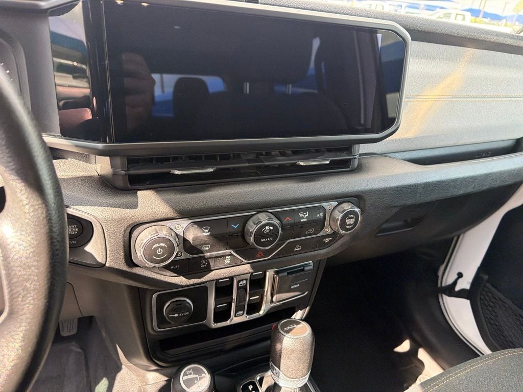2024 Jeep Gladiator Nighthawk