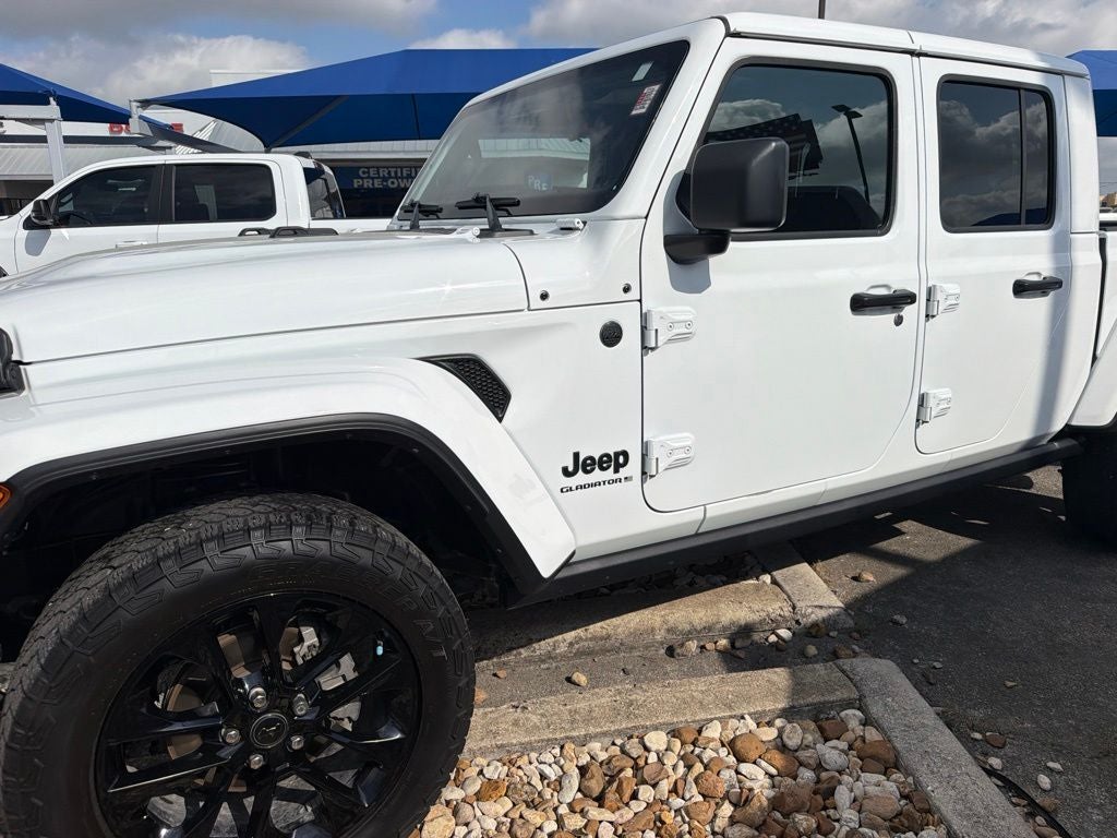 2024 Jeep Gladiator Nighthawk